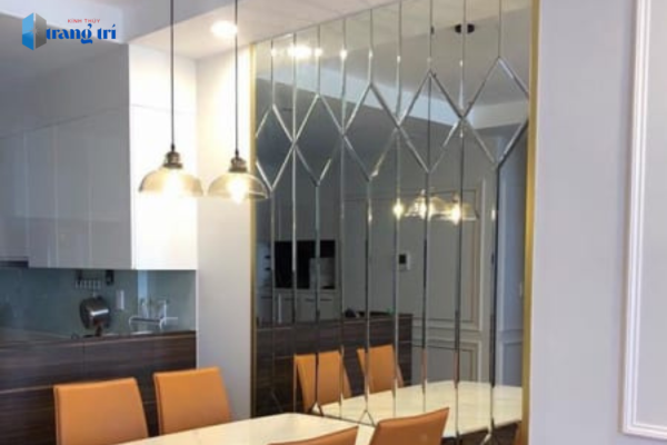 kính thủy trang trí